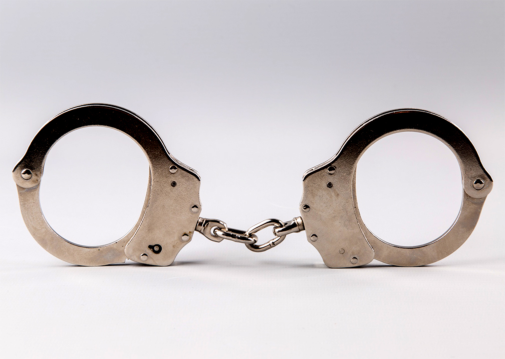 Handcuffs for those who don't pay child support