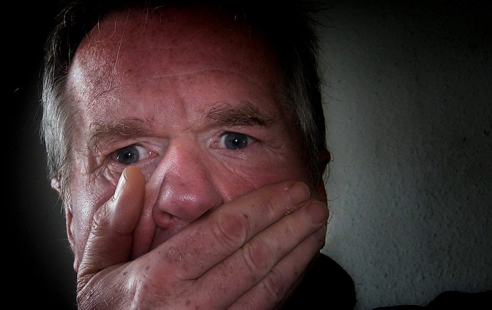 father swears in front of children